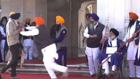 Narain Singh Chaura Opened Fire At Sukhbir Singh Badal Outside The Golden Temple