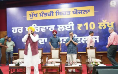 Chief Minister Bhagwant Singh Mann and Arvind Kejriwal at the announcement of Punjab’s ₹10-lakh health insurance scheme in July 2025.