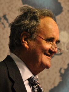 Sir Mark Tully speaking at a public event