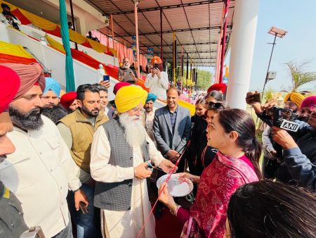 Gurmeet Singh Khuddian inaugurates Kila Raipur Rural Olympics